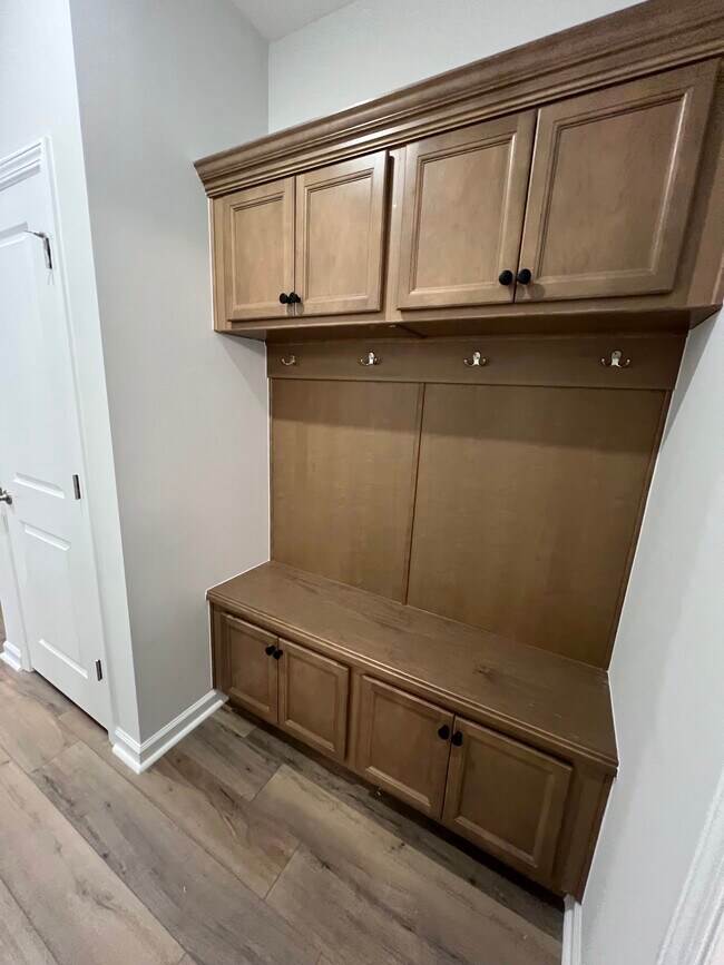 Foto del edificio - 375 Chesapeake Cmns St