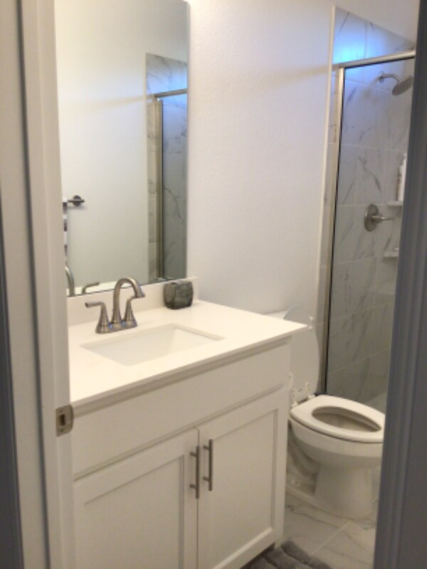 Building Photo - 307 Highland Ct