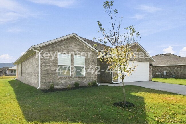 Building Photo - 576 Nevada St