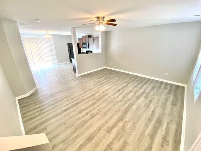 Building Photo - AddisonParkCove1718