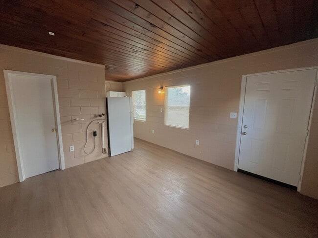 Foto del edificio - 705 Boston Ave