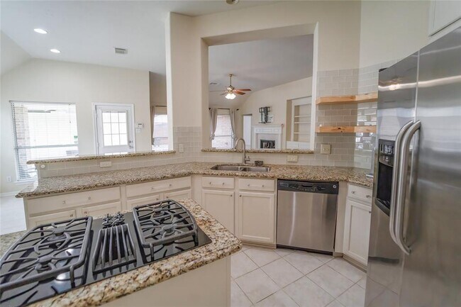 Building Photo - 9126 Newburgh Dr