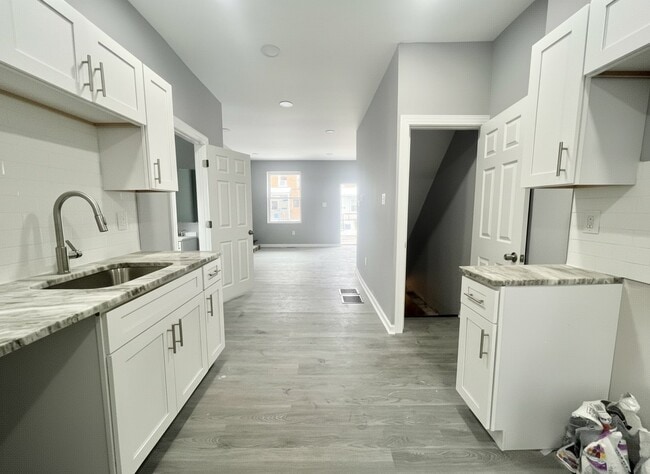 Building Photo - 5971 N Norwood St