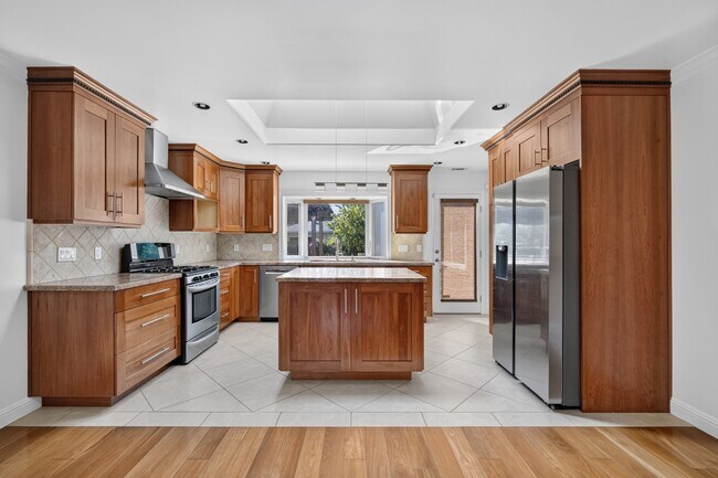 Foto del edificio - 879 S Knickerbocker Dr