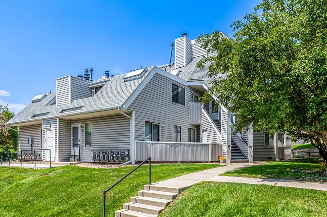 Foto del edificio - "Cozy 1-Bedroom Condo Retreat in Prime Thornton Location – Perfect for Modern Living!"