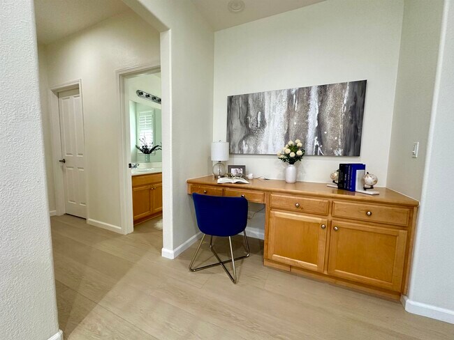 Foto del edificio - 372 S Caballo St