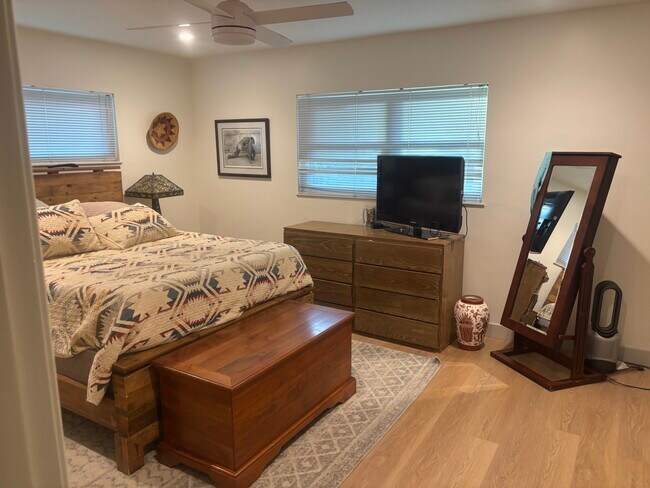 Foto del edificio - 545 Thumbelina Dr