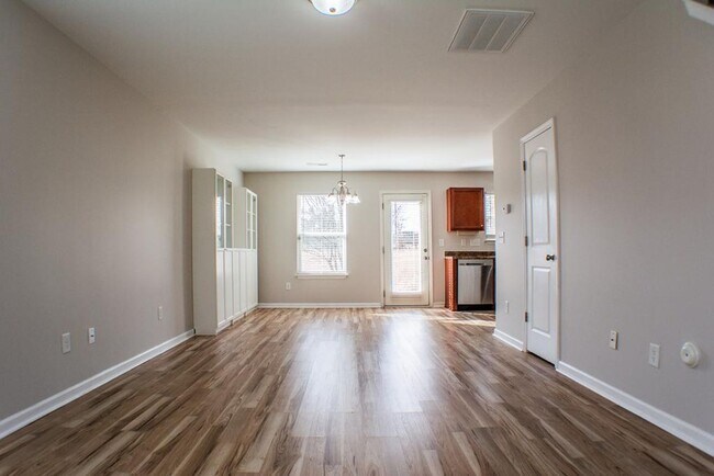 Foto del edificio - 3890 Sanwood Ln