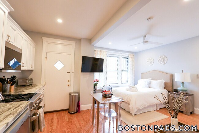 Foto del edificio - 185 Chestnut Hill Ave