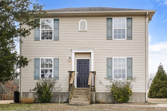 Building Photo - 1204 Smalls Ct