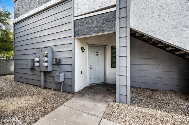 Foto del edificio - 3065 N 67th Ave