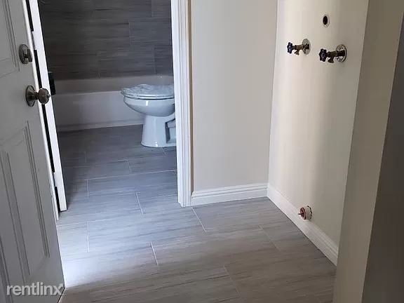 Foto del edificio - 2 br, 1 bath House - 1735 W 59th St