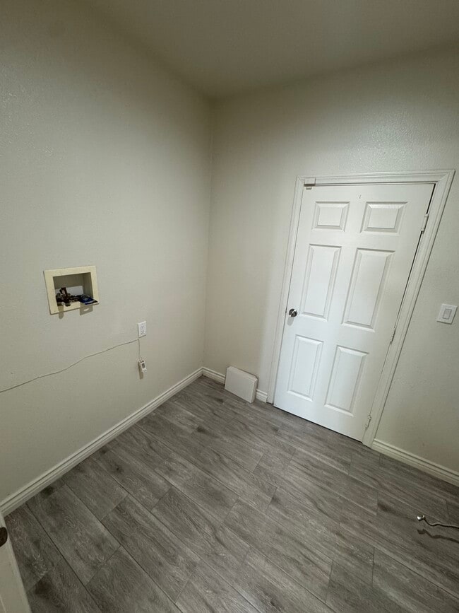 Foto del edificio - 7316 Poppy Blvd