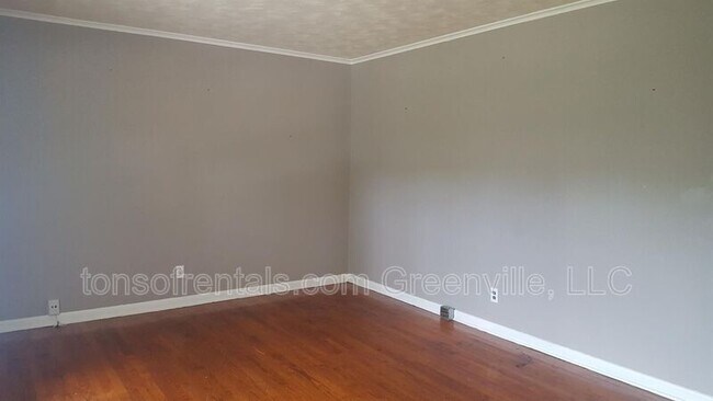 Foto del edificio - 297 Dogwood Club Rd