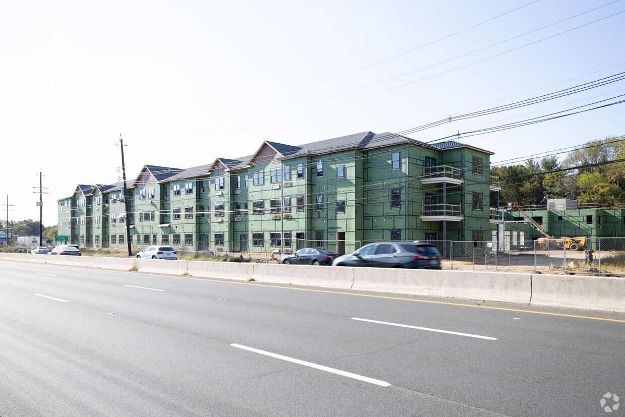 Azalea at Cinnaminson Apartments in Cinnaminson, NJ