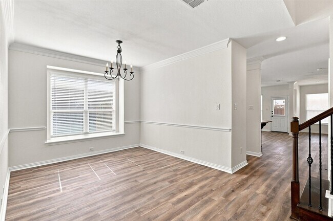 Foto del edificio - 3403 Oakleigh Ln