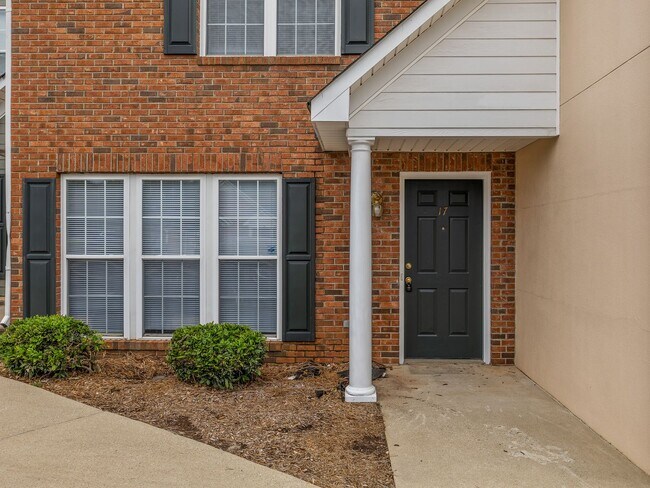 Foto del edificio - Newly Renovated 2BR, 2.5 BA in Greer SC