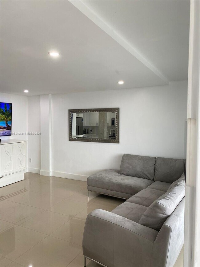 Foto del edificio - 1100 Alton Rd