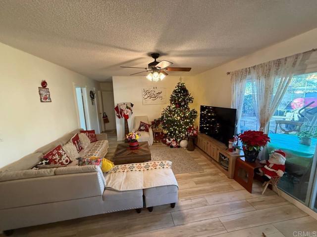 Foto del edificio - 14574 Kennebunk St