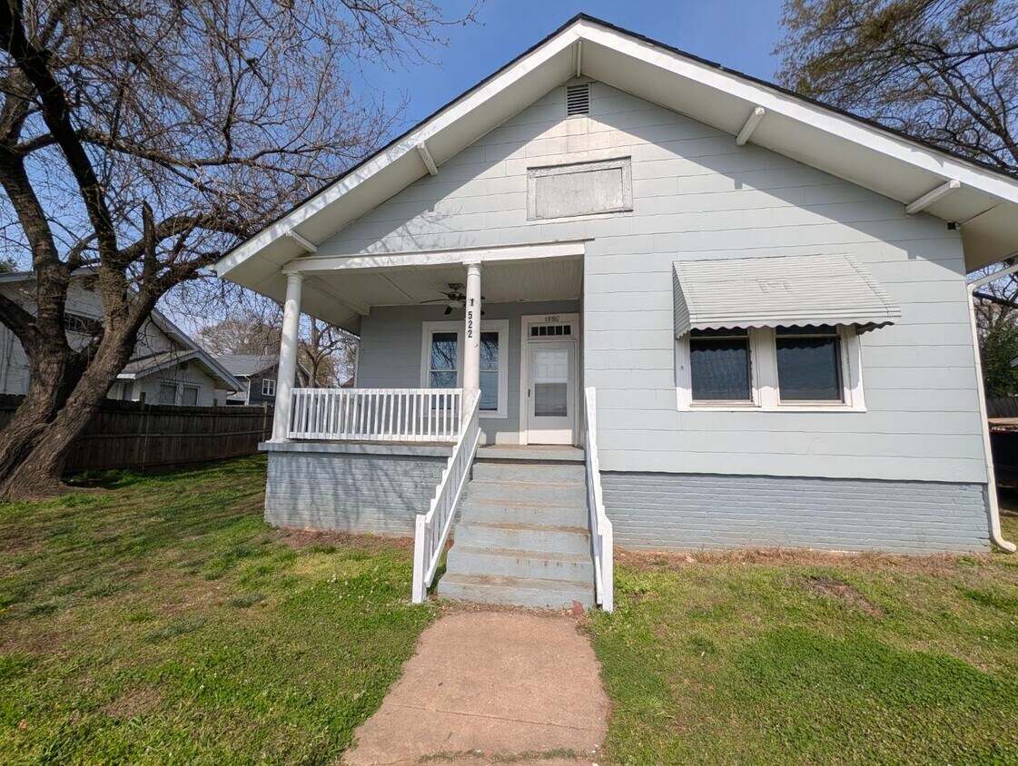 Photo - 1522 Buncombe Road