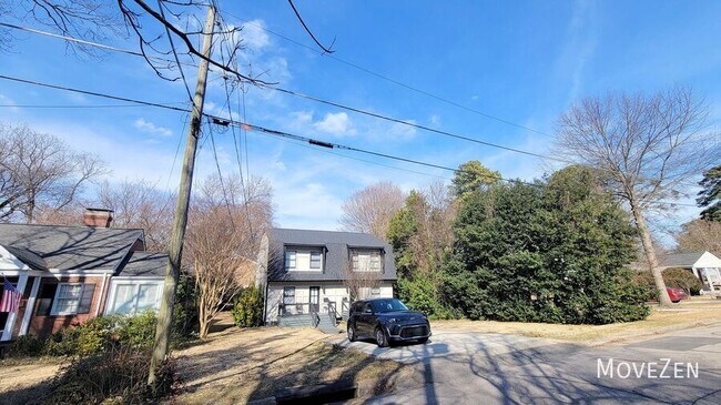 Foto del edificio - 215 Lafayette Rd