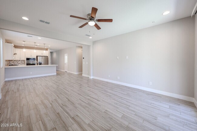 Foto del edificio - 17333 W Pershing St