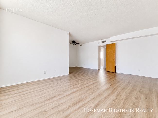 Building Photo - 632 Manchester Dr