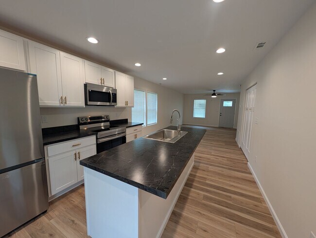 Foto del edificio - 1117 Edwardsburg Ave