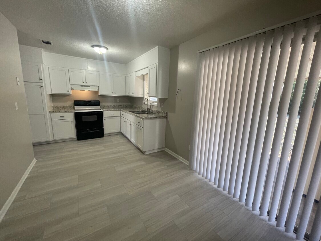 Kitchen - 3416 Grassfort Dr SW