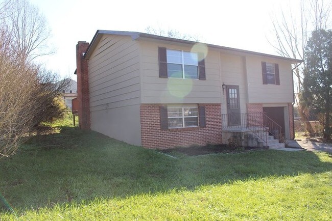 homes for rent charlotte tn