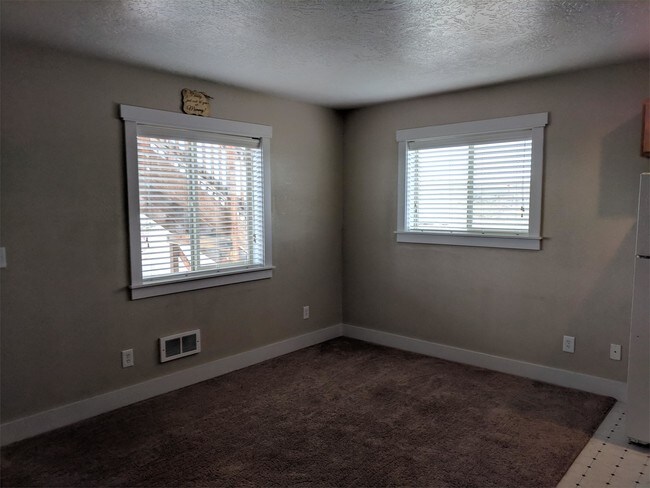 Foto del edificio - 2 Big River Rd