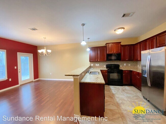 Building Photo - 3 br, 2.5 bath House - 338-B Harris Street
