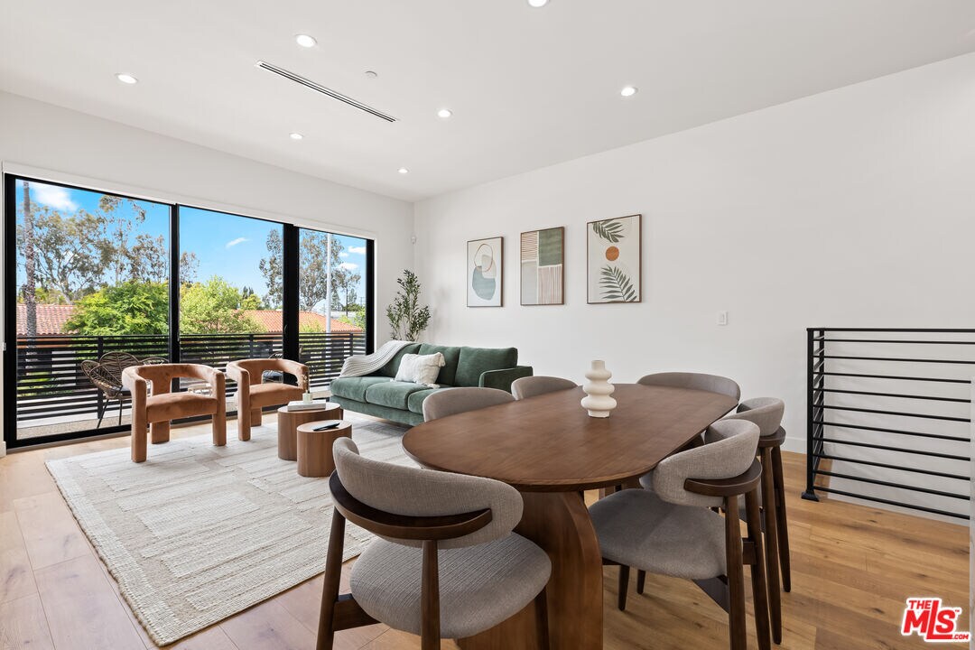 Foto principal - 5118 Laurel Canyon Blvd