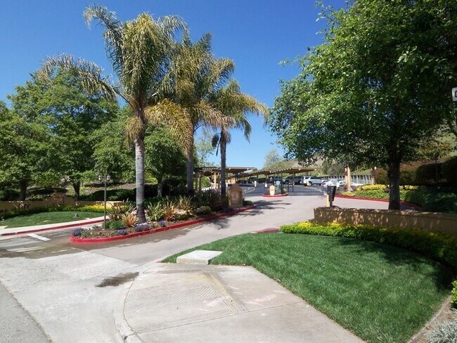 Foto del edificio - 745 Watson Canyon Ct