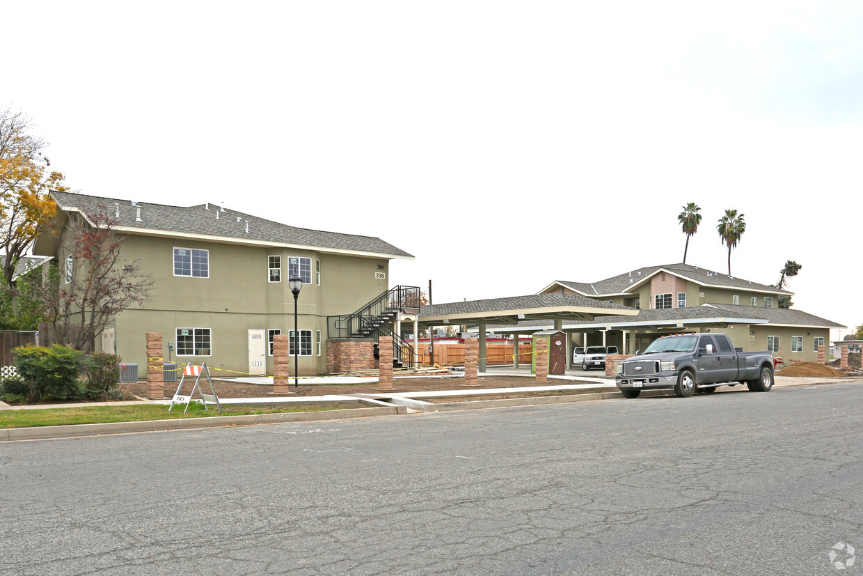 Building Photo - Sacramento Street Apartments