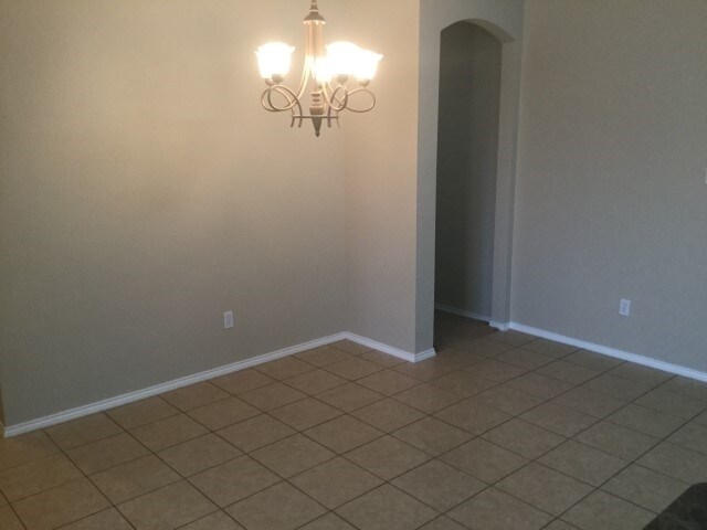 Building Photo - 6233 Brooklynn Dr