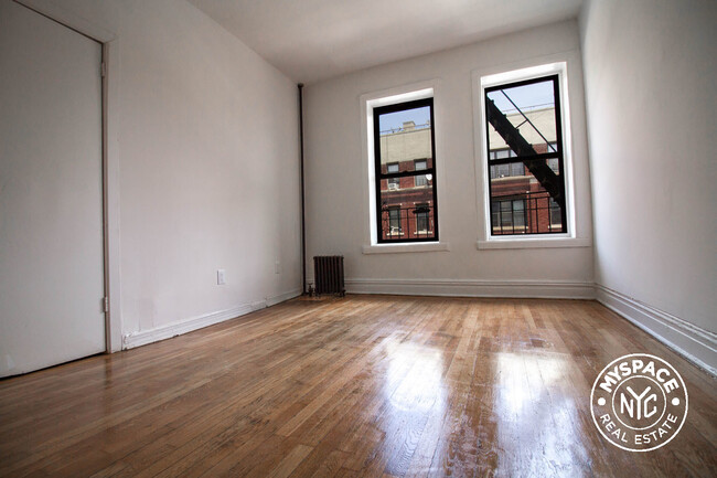 Building Photo - 2025 Regent Pl