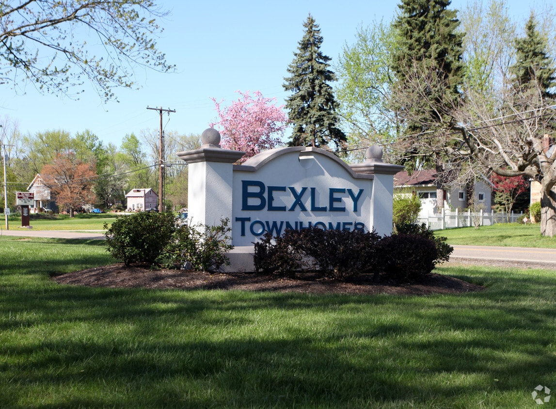 Bexley Townhomes Apartments in Canton, OH