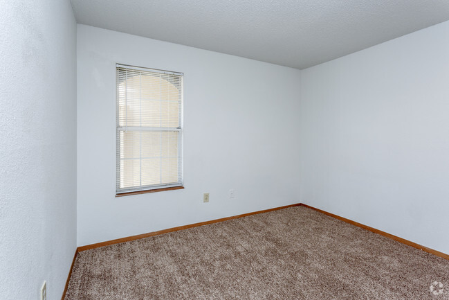 2HAB, 1BA - 720 ft² - Summit Point Apartments