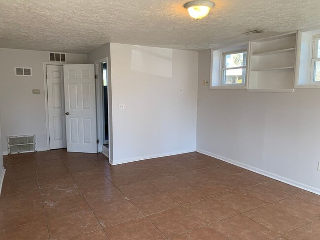 Photo - 2819 Clinton Rd Apartment