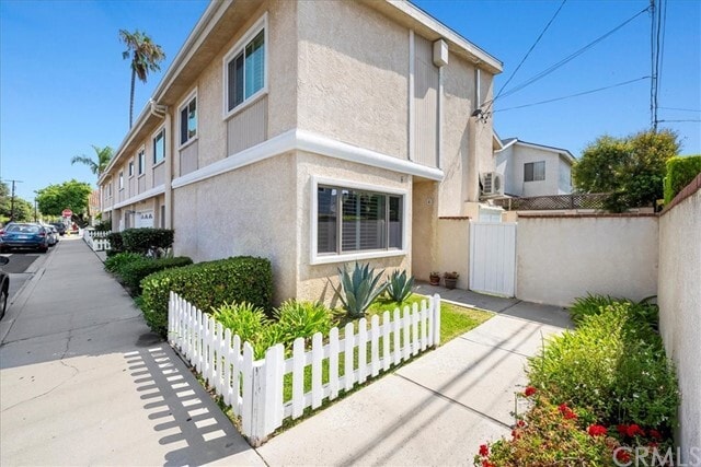Building Photo - 2400 Voorhees Ave