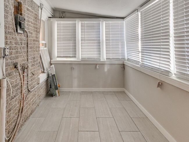 Building Photo - 1004 NW 32nd St