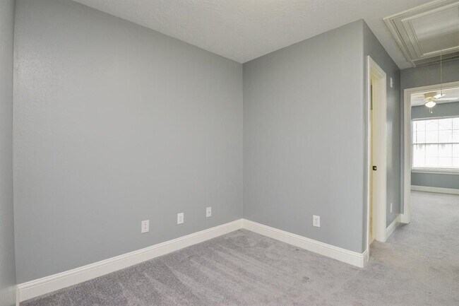 Foto del edificio - 8755 Thistlemoor Ln