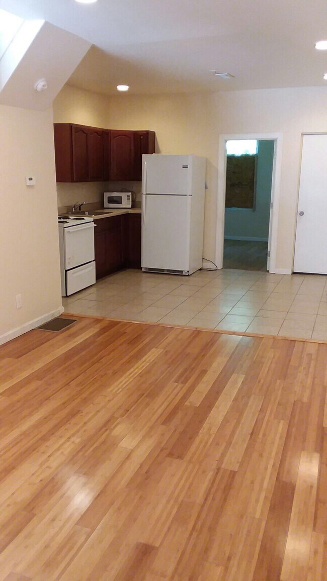 Foto del edificio - 5413 Delancey St