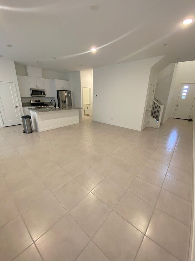 Foto del edificio - AMERICANA Property Mgmt - New Modern 3 beds - 2 story Townhouse in Inspirada