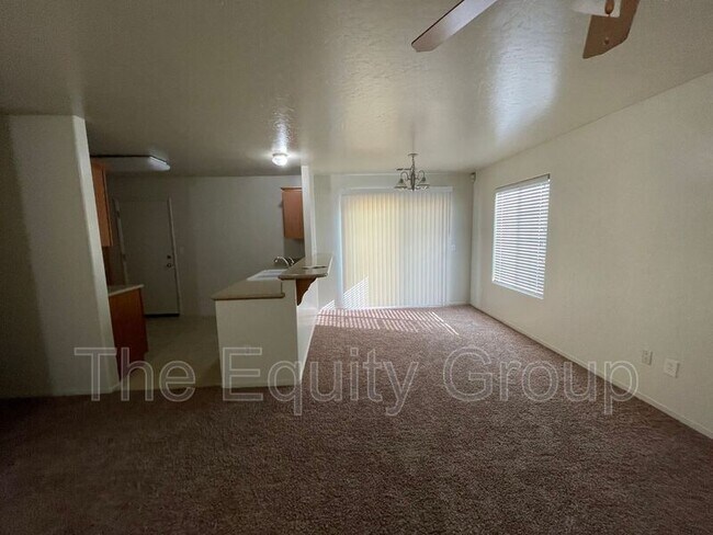 Foto del edificio - 1774 Paseo Del Lago