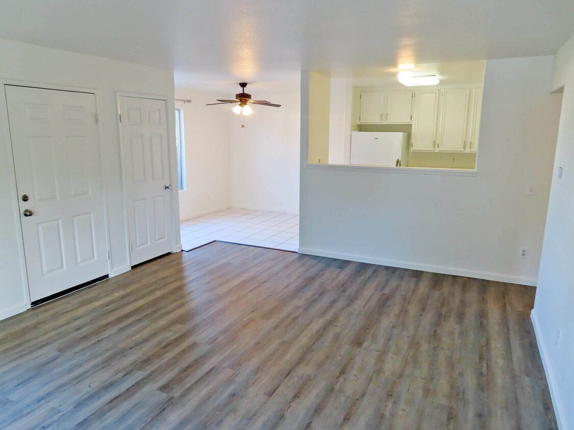 Foto principal - 3 bed, 2 bath Condo in San Diego's Linda V...