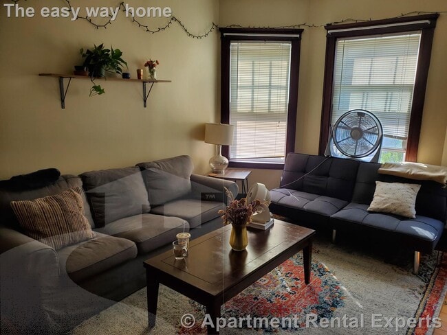 Photo - 154 Magazine St Apartment