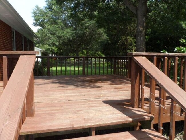 Building Photo - 4705 Stafford Dr