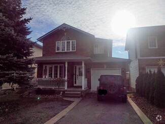 Building Photo - 121 Dalgleish Ave